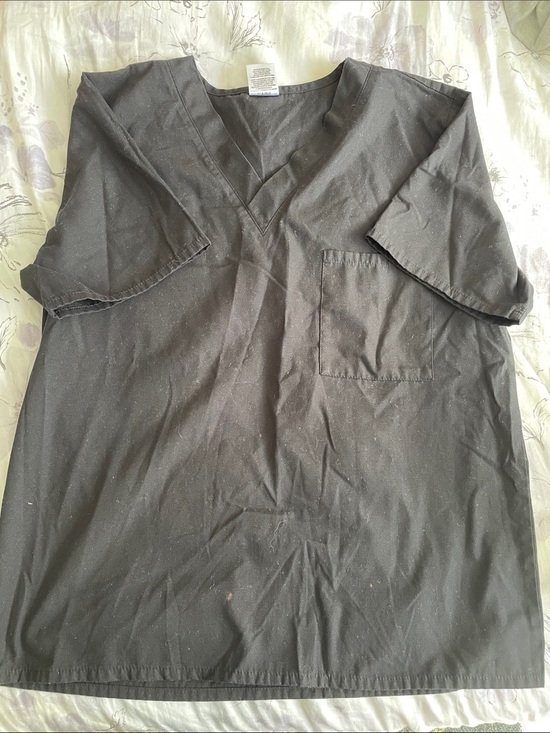Tops - Black V-Neck Scrub Top Size S Left Pocket